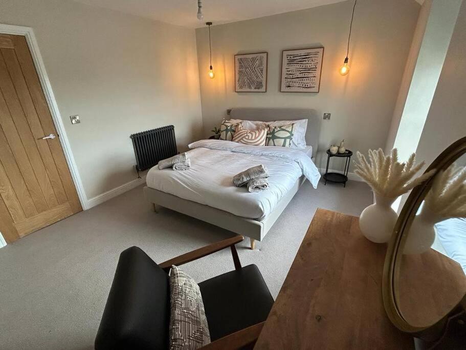 Caernarfon Modern Townhouse Snowdonia Villa Bagian luar foto