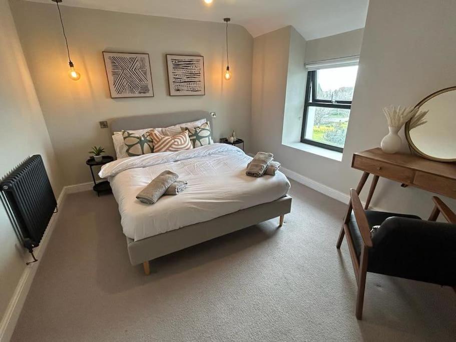Caernarfon Modern Townhouse Snowdonia Villa Bagian luar foto