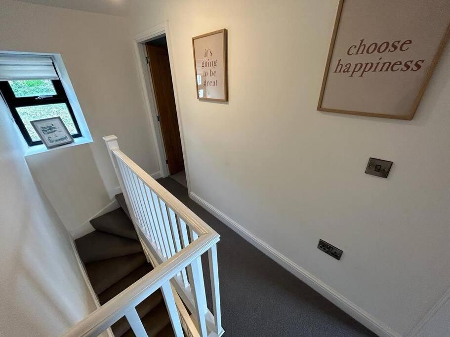 Caernarfon Modern Townhouse Snowdonia Villa Bagian luar foto
